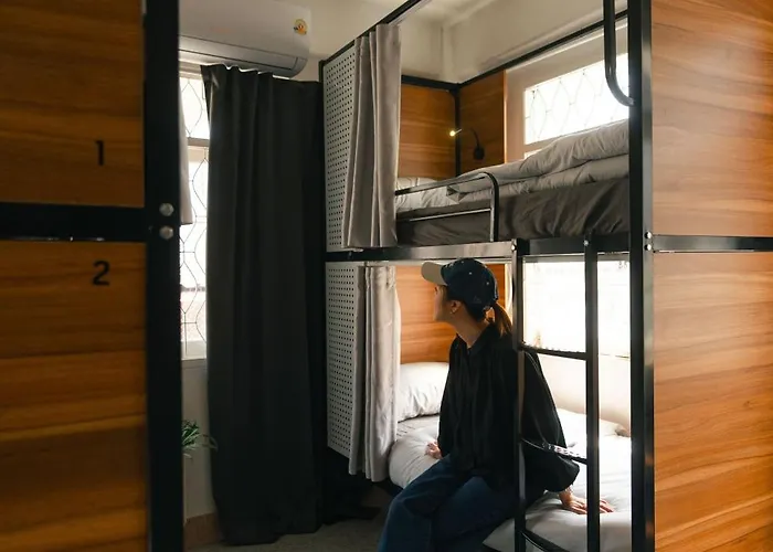 Nap In A Blue Moon Hostel *